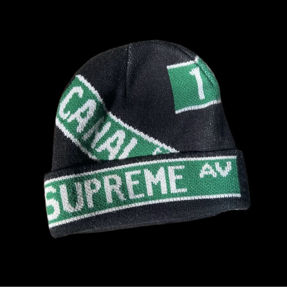 **SOLD NWOT Supreme street signs beanie